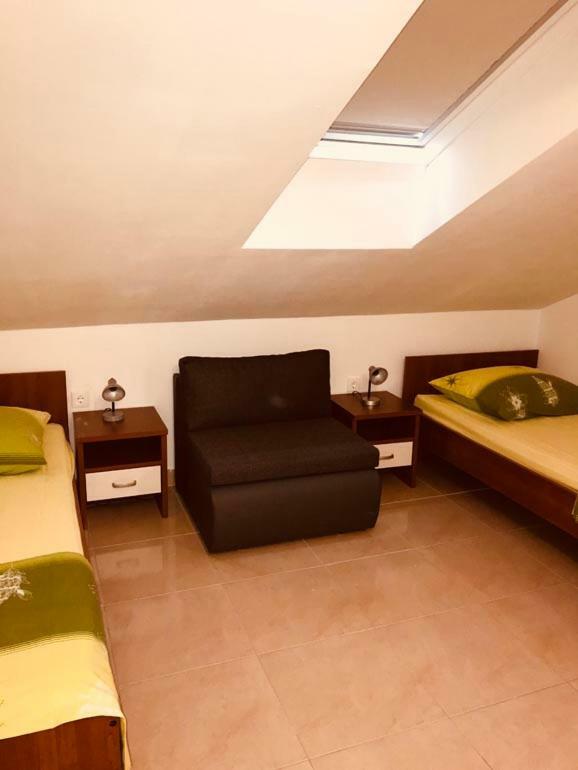 Apartment Vucica Sevid Ngoại thất bức ảnh