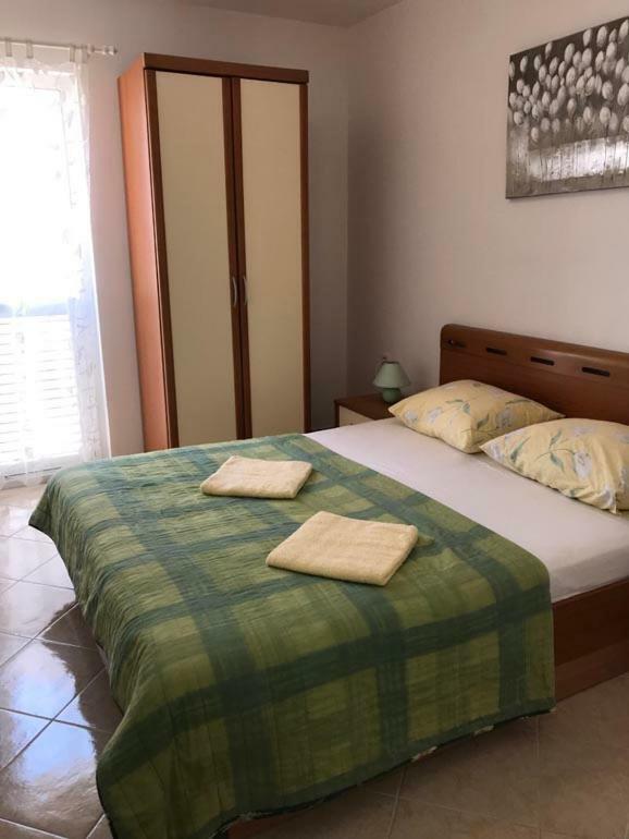 Apartment Vucica Sevid Ngoại thất bức ảnh