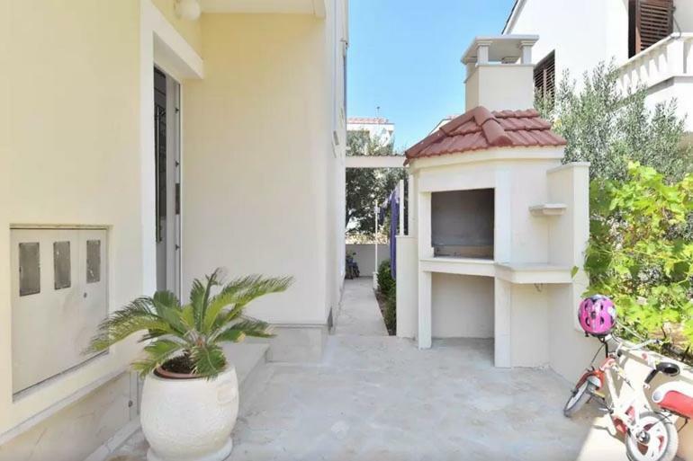 Apartment Vucica Sevid Ngoại thất bức ảnh