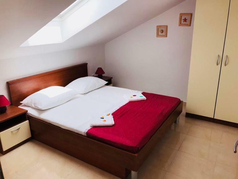 Apartment Vucica Sevid Ngoại thất bức ảnh